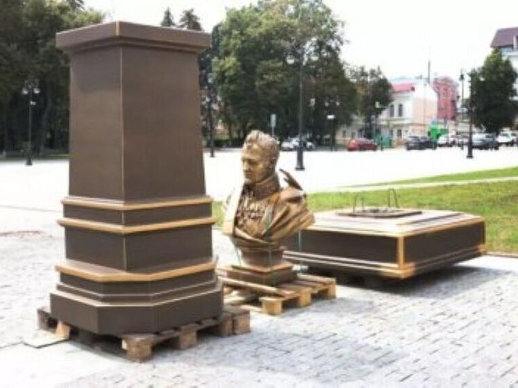 Бюст Александра I исчез с Соборной площади перед фестивалем