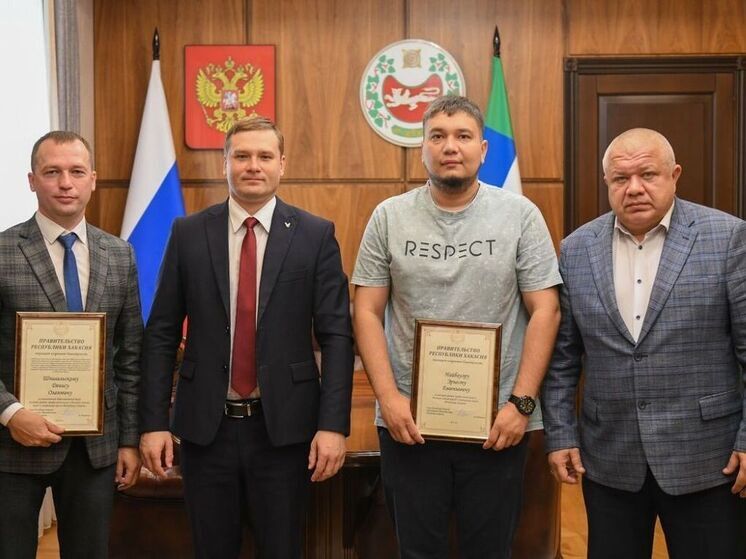 Власти Хакасии встретились с первым киберспортсменом-призером республики