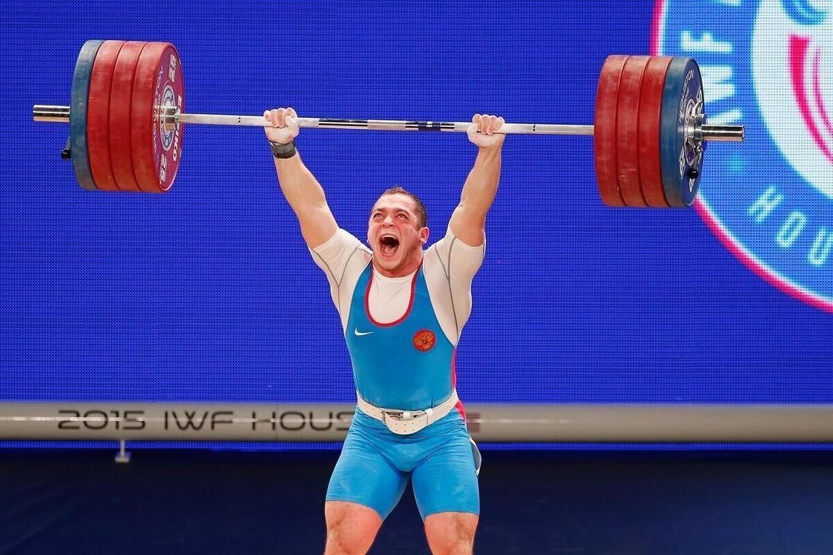 Тяжелоатлет Окулов выиграл золото чемпионата России