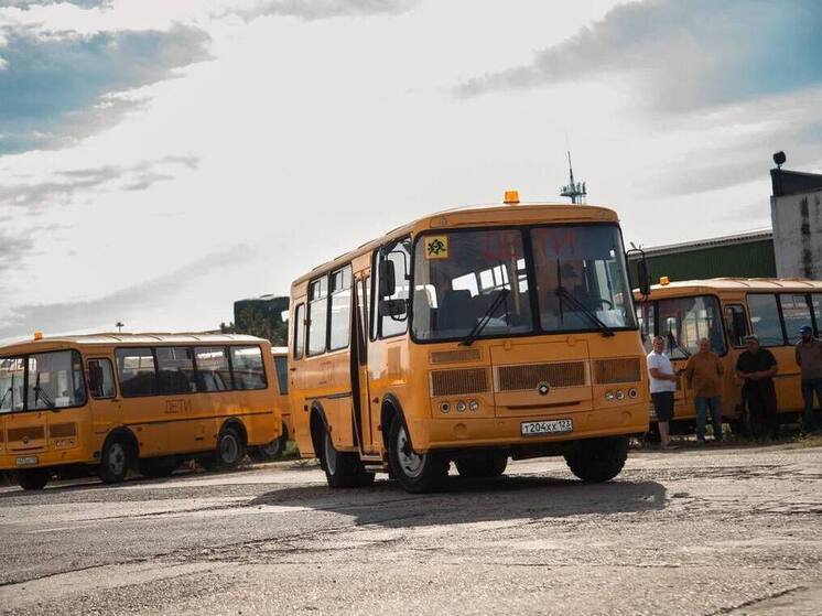 Школы Херсонской области получат 14 автобусов из Краснодара