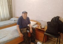 В херсонском пункте временного проживания разместили слепого пенсионера из Фёдоровки