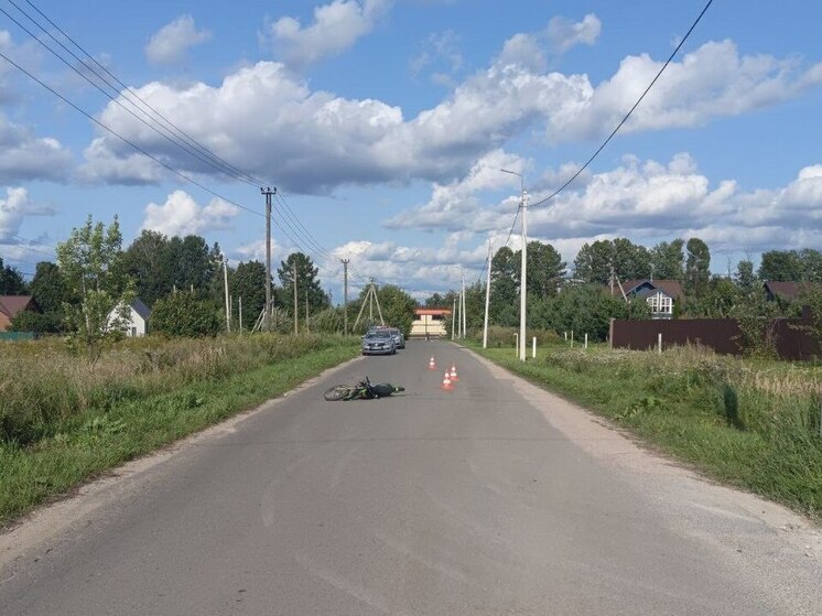 В Серпухове водитель-подросток на кроссовом мотоцикле попал в ДТП