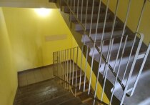 Неприятные запахи из квартиры могут классифицировать как административное нарушение, влекущее за собой штраф в размере от 500 до 1000 рублей