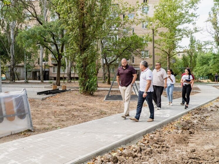 В Мелитополе благоустраивают дворы многоэтажек
