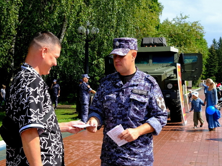 Сотрудники Росгвардии в Марий Эл провели выездную агитационную работу