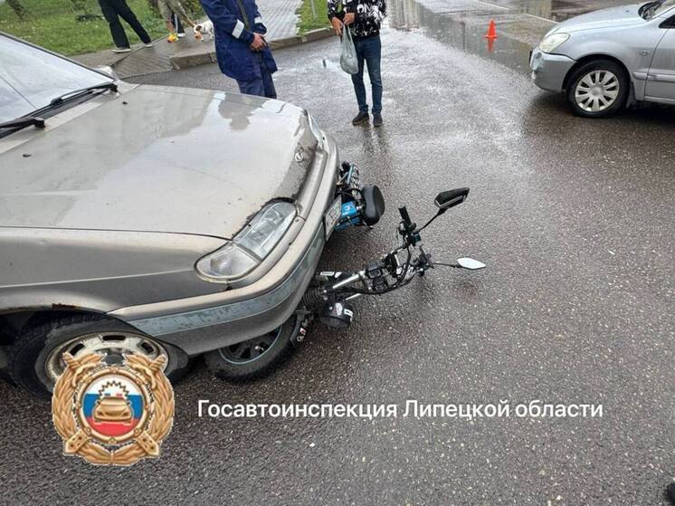 В Липецке 17-летнего водителя электровелосипеда сбил автомобиль