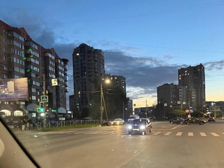 Авария произошла на псковском перекрестке