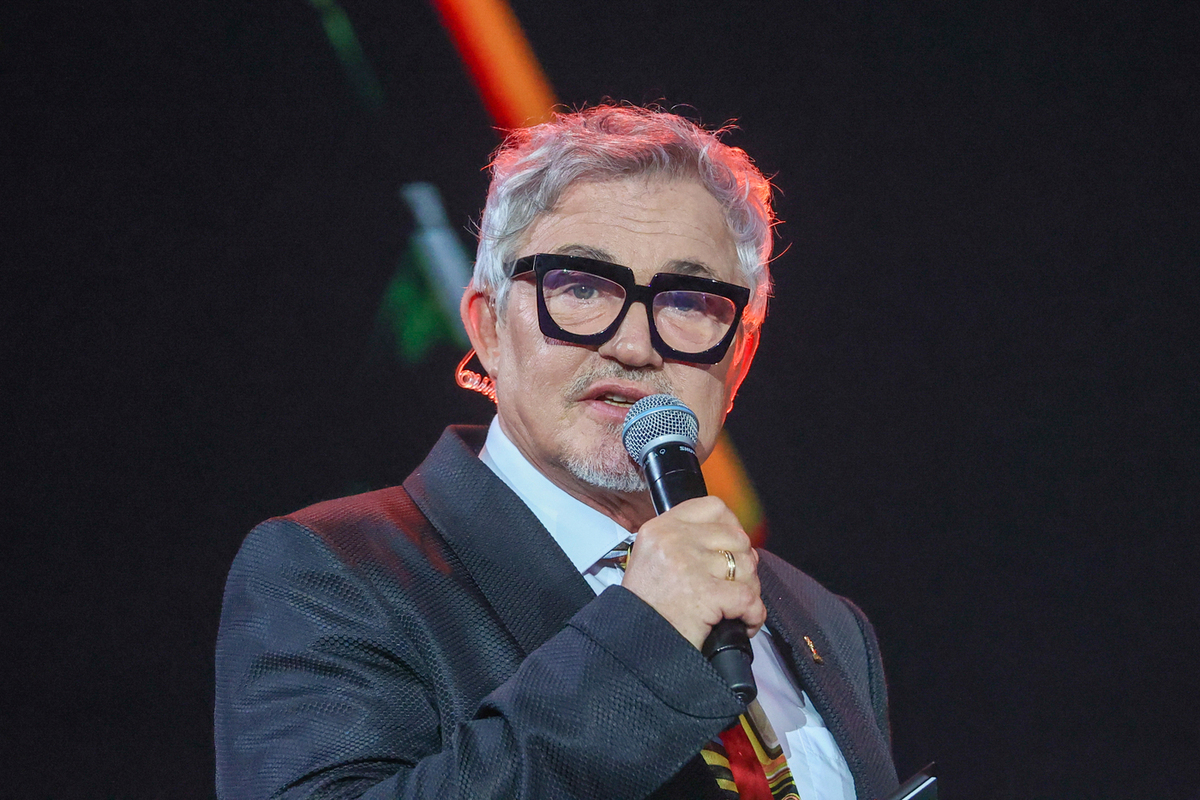 Дмитрий Дибров вышел в ночной эфир с женой на фоне слухов о разводе