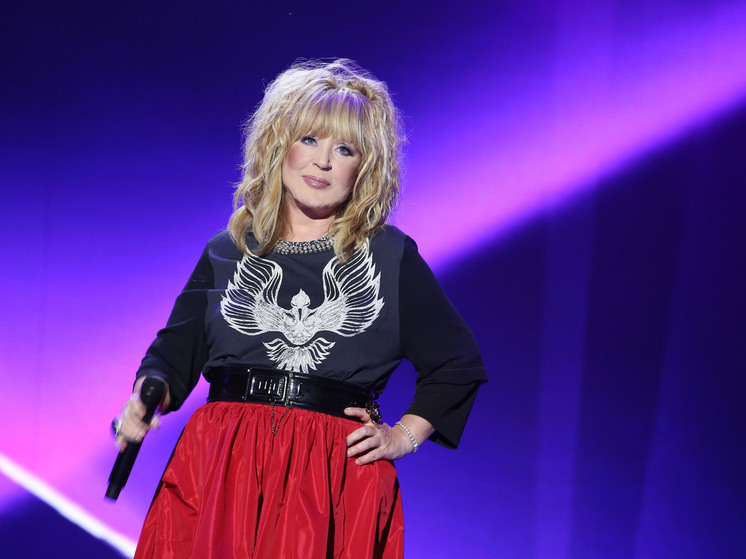 „KP“: Sängerin Alla Pugacheva trat in Lettland für 150.000 Euro auf