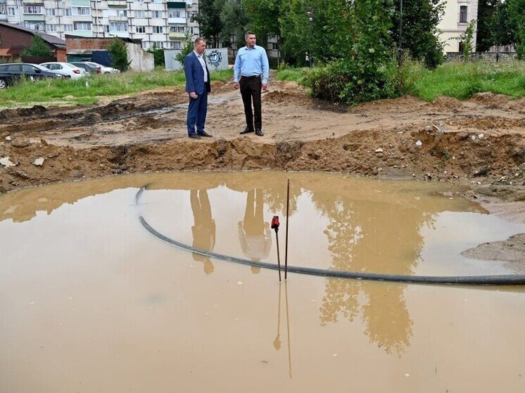 Пригоден для лягушек: малоярославецкий сквер забросили подрядчики