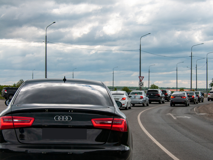 SHOT: В РФ водителей начнут штрафовать на 15 тысяч рублей за шторки на окнах