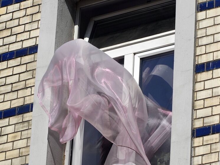 Предварительно, мать новорожденного выпускница 9-го класса местной школы