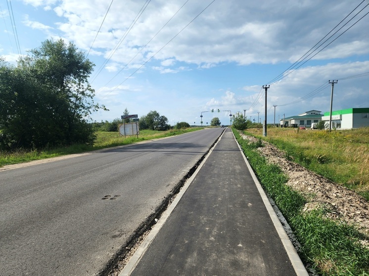 В Большом Грызлово появился новый тротуар