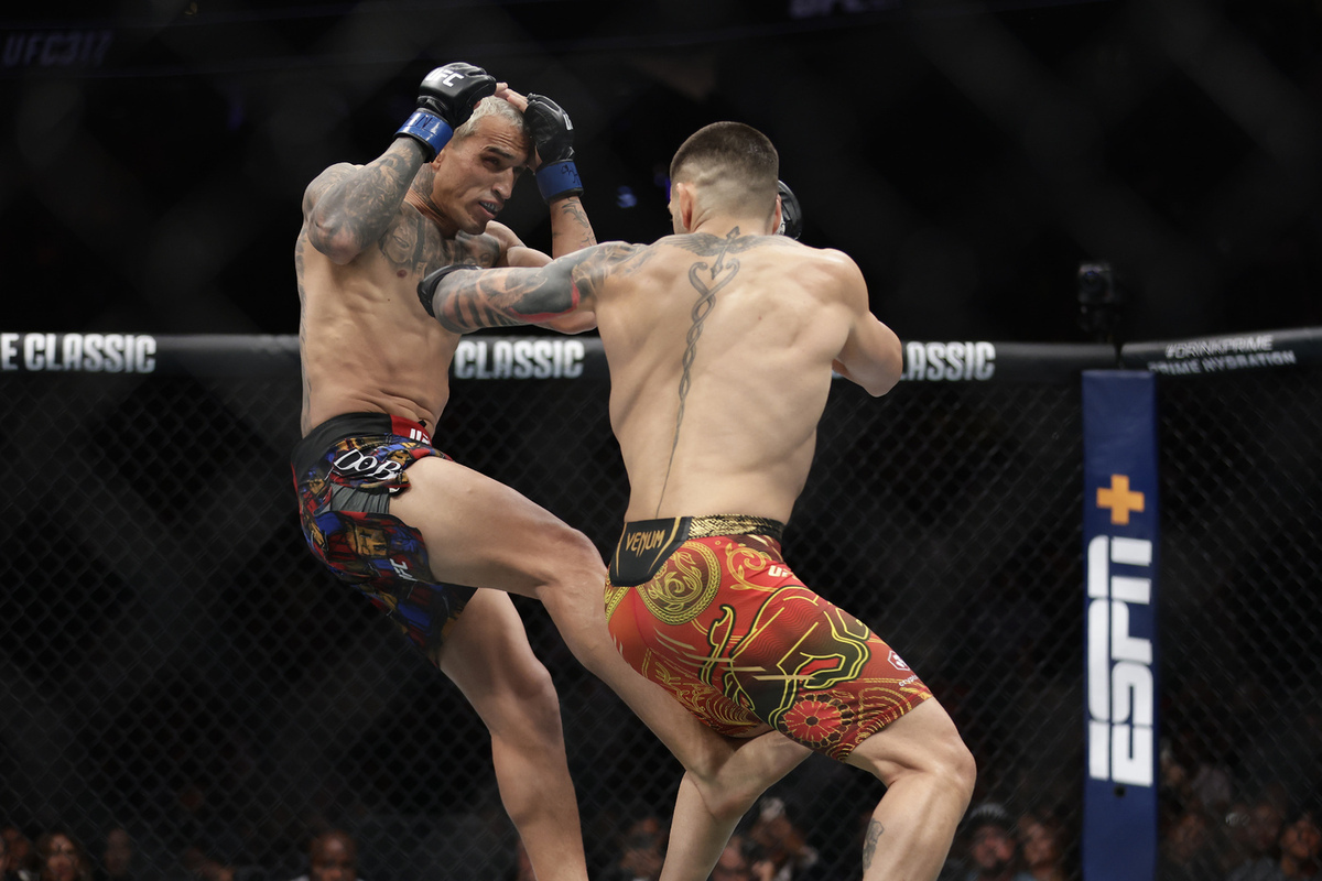 Бразилец был нокаутирован в первом же раунде