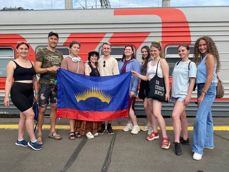 Мурманская делегация представила наряды в национальном колорите на фестивале в Судаке