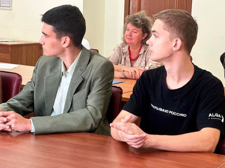Курские школьники встретились с профессионалами строительной отрасли