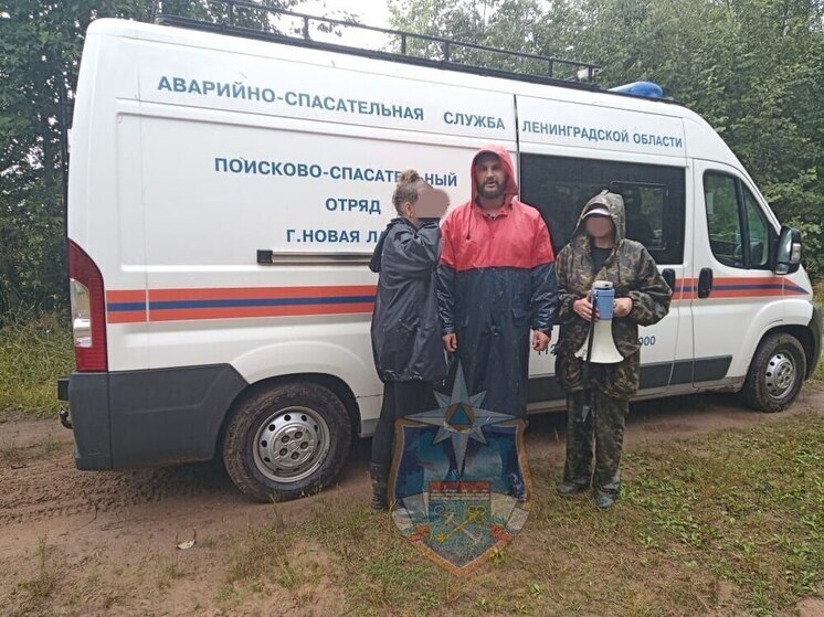 Спасатели вывели из леса двух женщин в Волховском районе