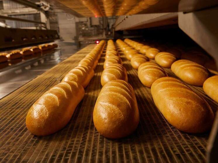 Ликсутов сообщил об увеличении поставок хлеба и кондитерских изделий столичного производства