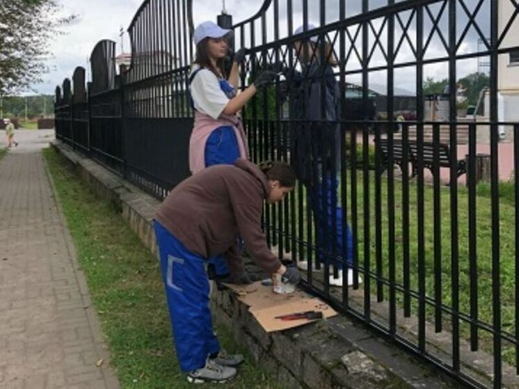 Трудовые отряды школьников в Кингисеппском районе помогли музею и храму