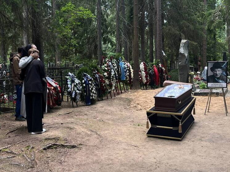 На месте похорон Ивана Краско мужчина открыл стрельбу из пистолета