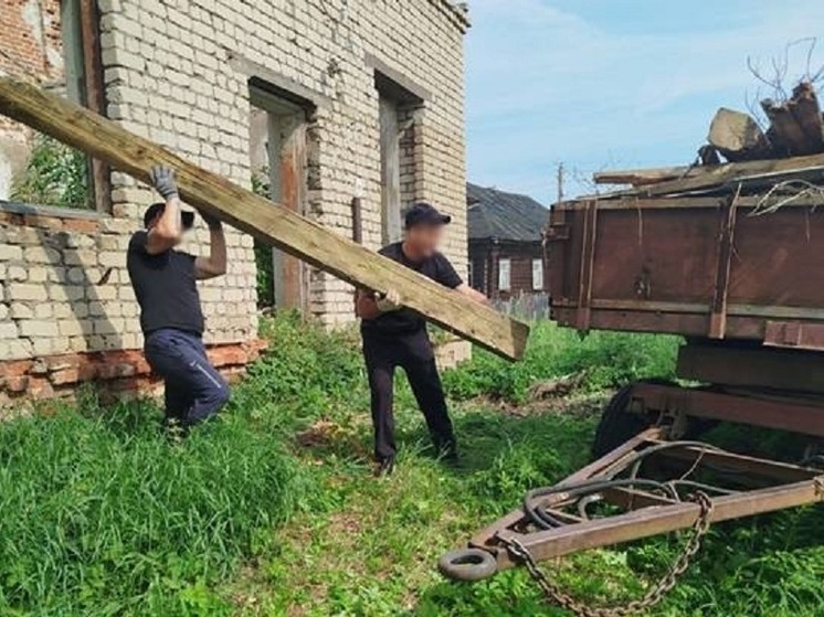В Ярославской области осужденные помогли благоустроить территорию храма
