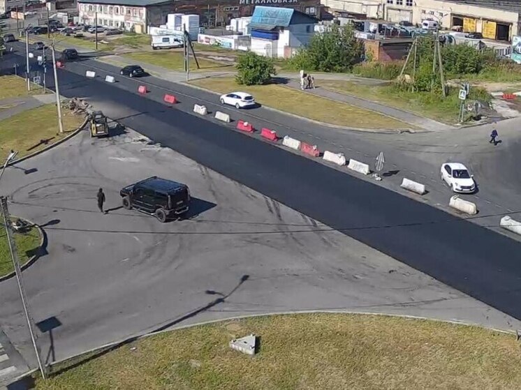 Въезд на перекресткок Л.Поземского перекрыт