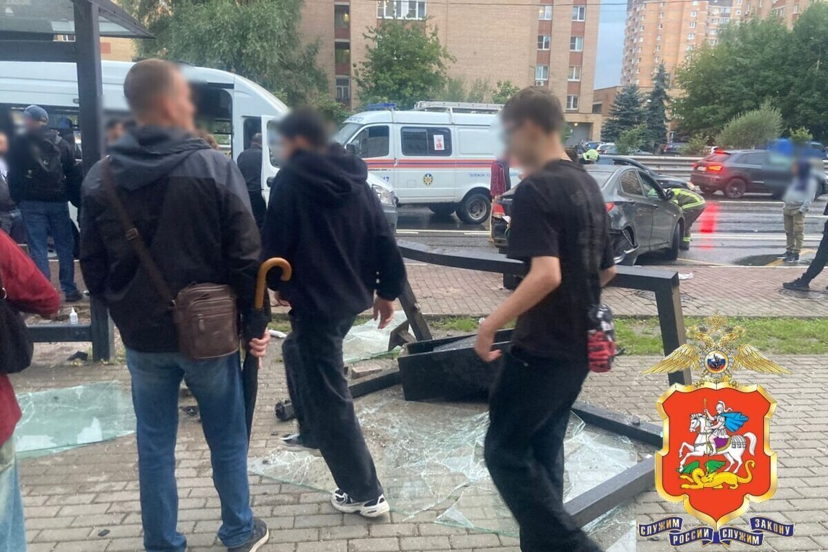Жители Долгопрудного считают, что аварию на остановке можно было предотвратить