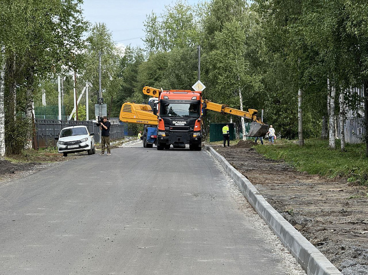 В Катунино реконструируют дороги и устанавливают энергоэффективное освещение