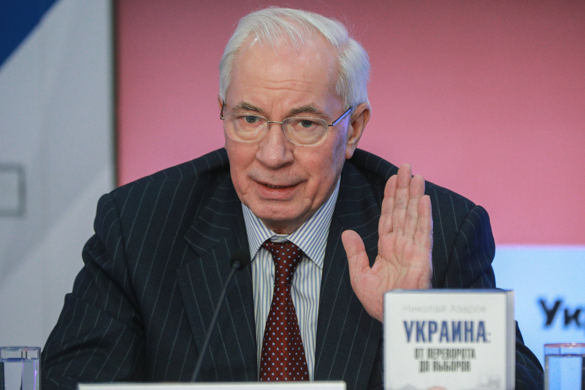 Азаров: Киев отказался продлевать контракт на транзит газа РФ по указке Запада