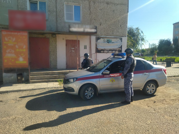  В Бурятии росгвардейцы задержали грабителя, прикрывавшегося половой тряпкой