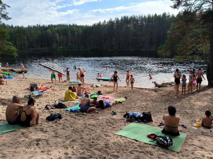 Ein Drittel der Russen kehrt erst nach dem 1. September aus dem Sommerurlaub zurück