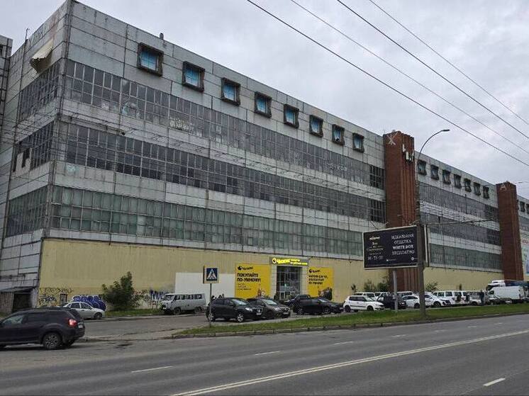 Городские власти взялись за проблемный ТЦ «Луч» в Вологде