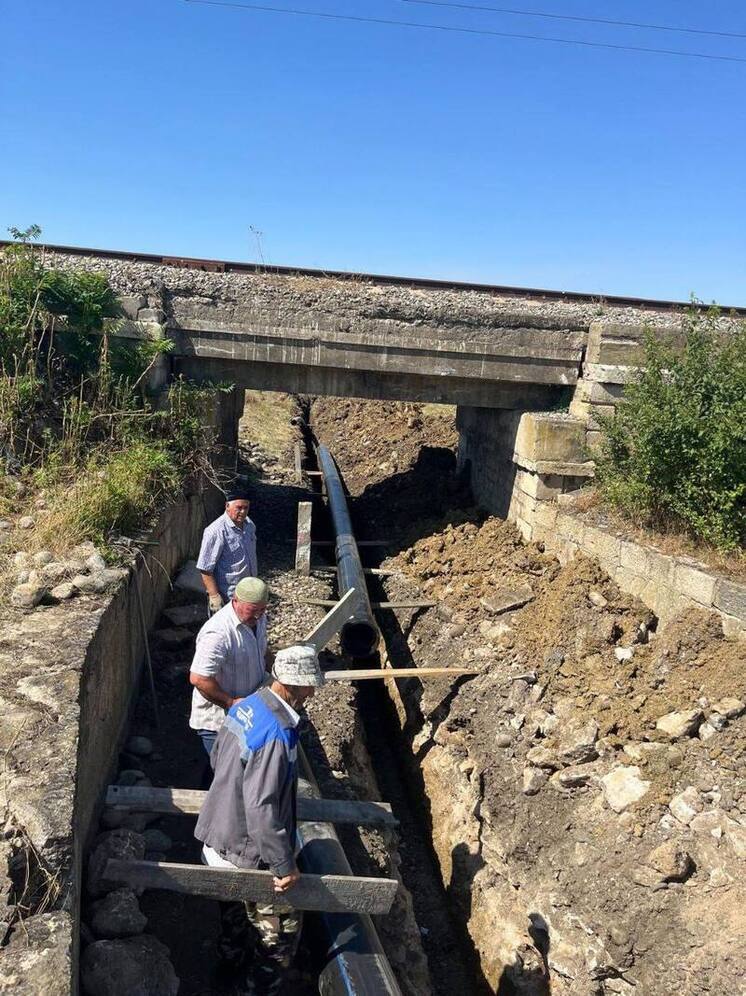 В Ингушетии в Троицком полным ходом идет прокладка водопровода в районе новостроек