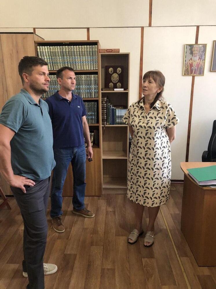 Министр строительства Тверской области встретился с директором Бердянской православной гимназии