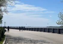 Какой сегодня день по народному календарю

15 августа — день святого Стефана, первого христианского мученика, в народном календаре известен как Степан Сеновал; этот день символизирует завершение сенокоса и сбор поздноцветущих трав; название «Сеновал» связано с тем, что крестьяне складывали сено в стога, готовя его к зиме; праздник отмечал переход от лета к осени и был важным этапом сельскохозяйственного цикла