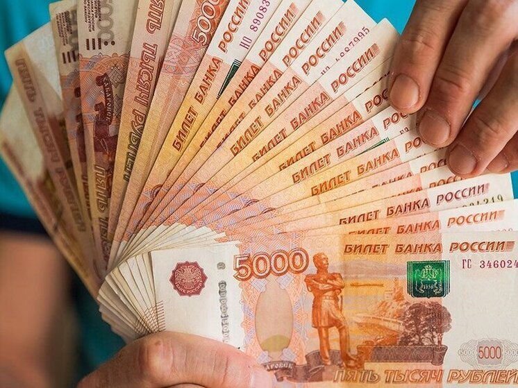 Житель Владимира украл деньги у копившей на зубы знакомой