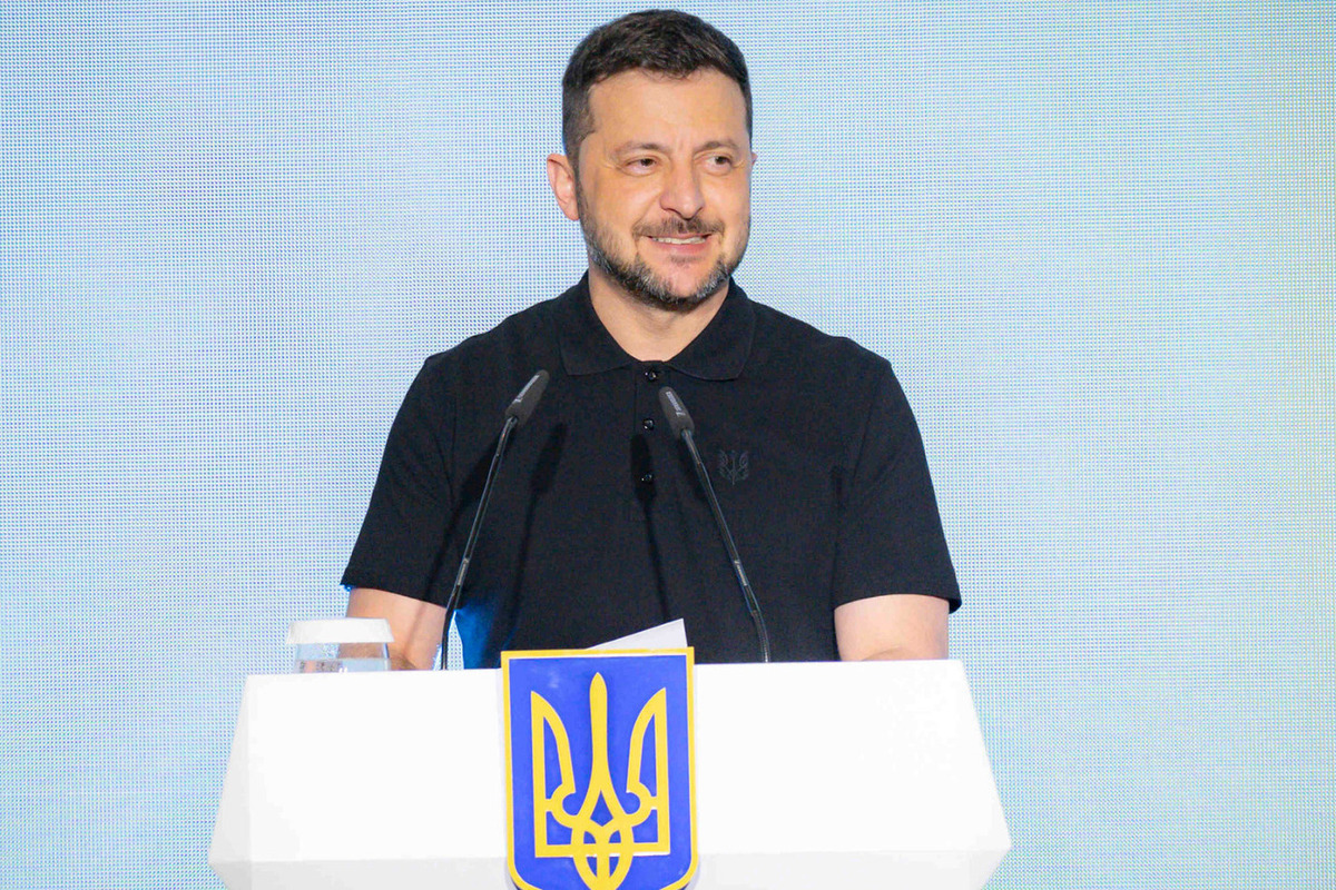 FT: Зеленский обещал "начать охоту" на НАБУ из-за расследований о его окружении
