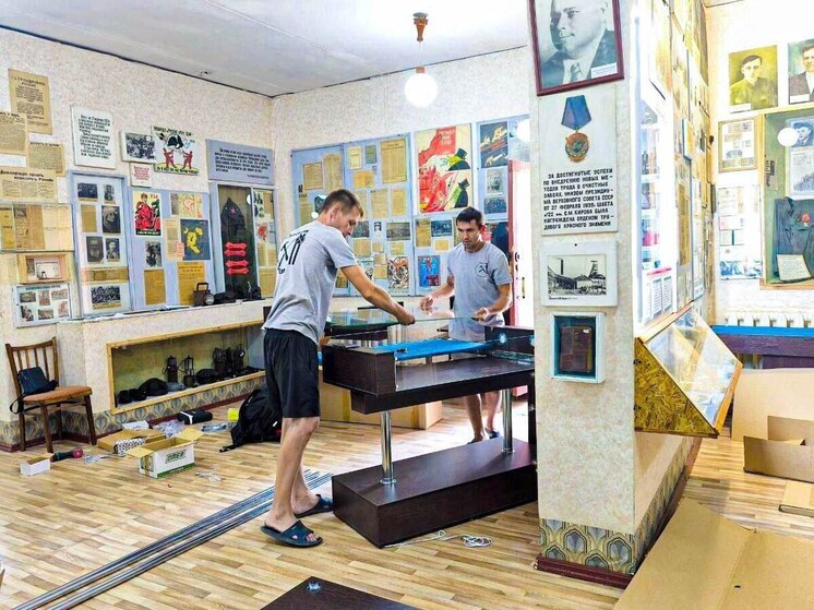 В Кировском историко-художественном музее продолжаются работы по монтажу музейного оборудования