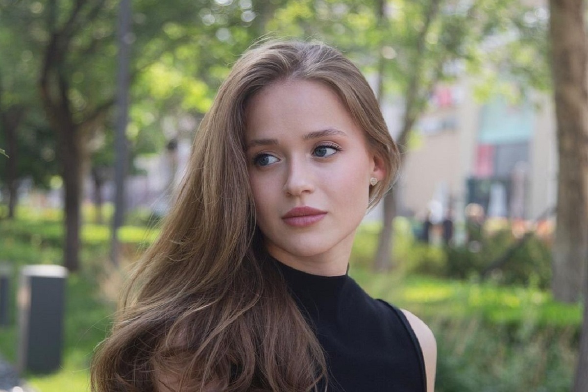 Фигуристка сфотографировалась в выигрышной позе