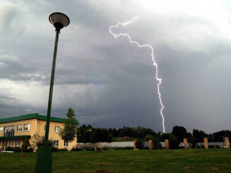 Ural Mash: в здание детского сада в Челябинске попала молния