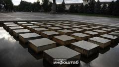 Коммунальщики провели генеральную уборку на площади Ленина