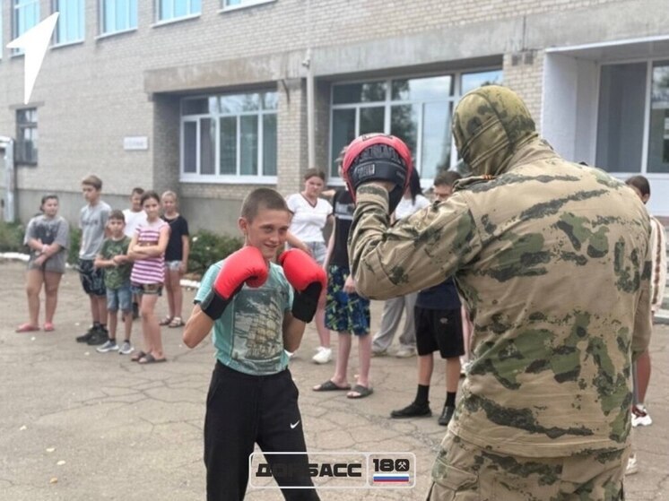 Росгвардейцы провели мастер-классы в школе Коммунаровки ДНР