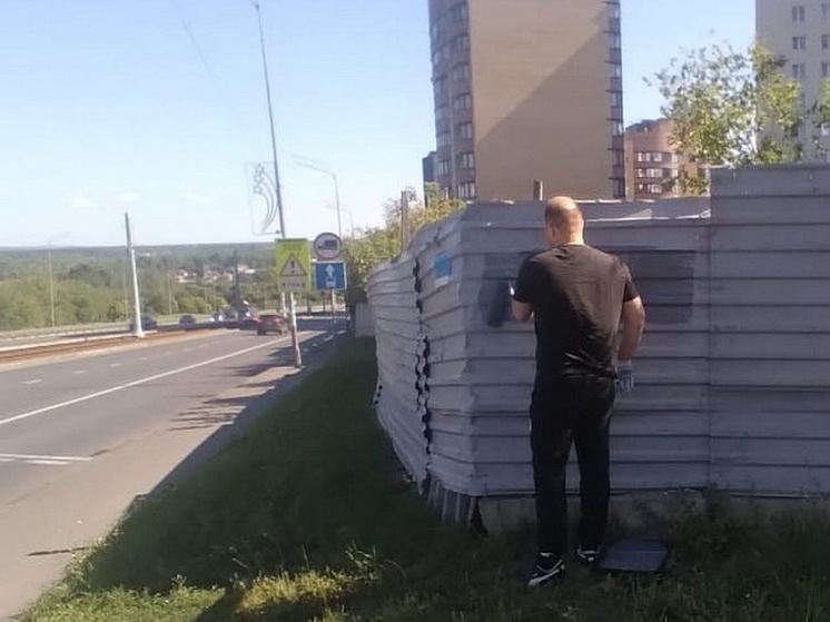 В Курске закрасили 19 надписей с рекламой наркотиков