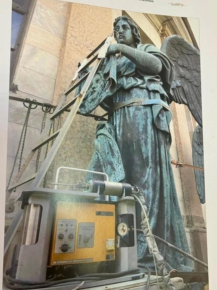 Бронзовые ангелы Исаакиевского собора получили реставрацию по-калужски