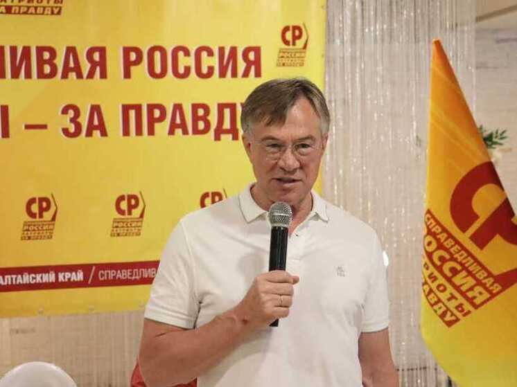 «Инвестиция в будущее»: лидер алтайских социалистов считает, что родителям школьников нужно дать выходной 1 сентября