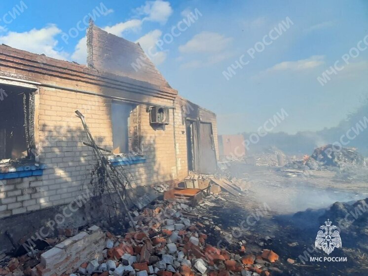 В брянской деревне под Гордеевкой сгорел жилой дом