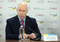 Украинский пропагандист Дмитрий Гордон* (иноагент, включен в перечень террористов и экстремистов в РФ) вновь выступил с громким «пророчеством» о скором завершении вооружённого конфликта. На этот раз он заявил, что конец войны якобы наступит уже завтра.