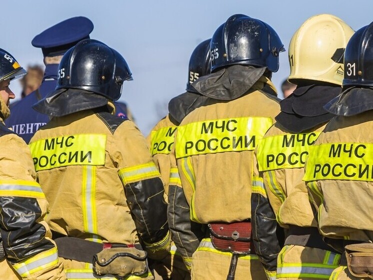 В Каслинском районе ликвидировали крупный пожар в недостроенном доме