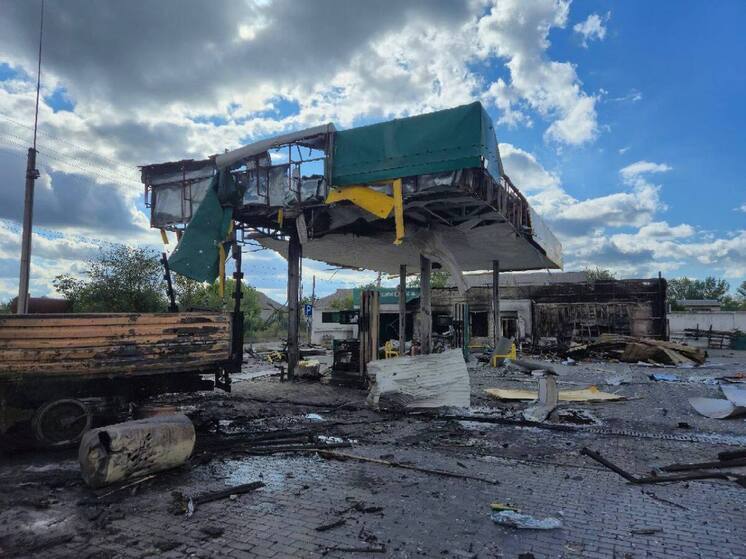 В Старобельске БПЛА ударил по АЗС. Погибли два человека