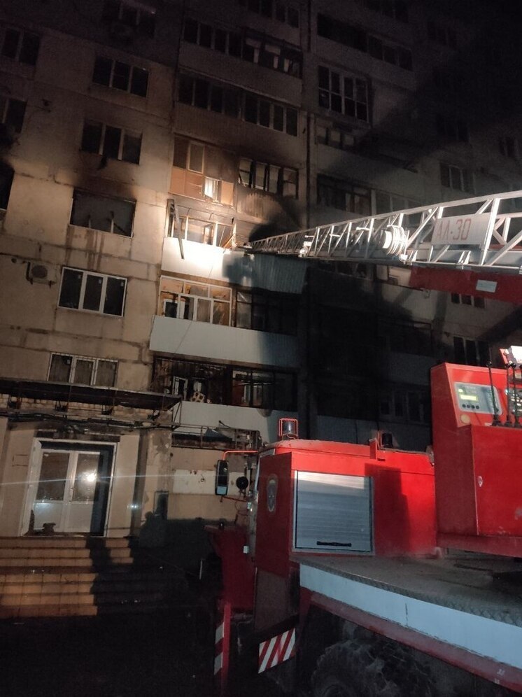 В Лисичанске в ночь на 15 августа БПЛА противника нанес удар по многоквартирному жилому зданию